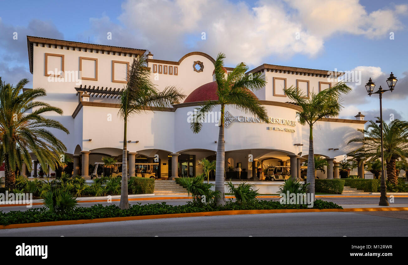 Grand Residences Riviera Cancun, Riviera Maya, Puerto Morelos, Quintana Roo, Yucatan Peninsula, Mexico. Stock Photo