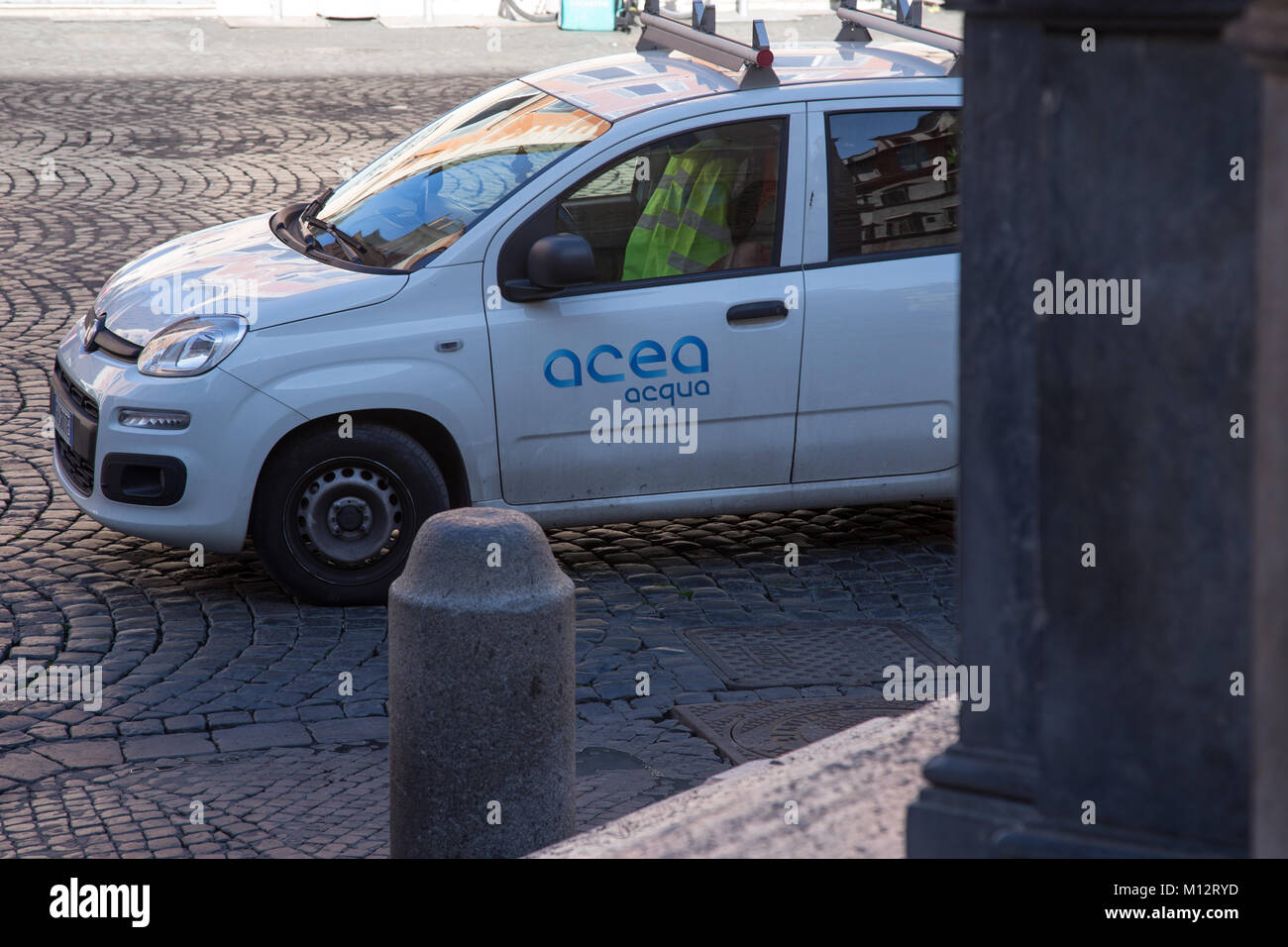Roma, Italy. 25th Jan, 2018. After weeks of inactivity, some ACEA ...