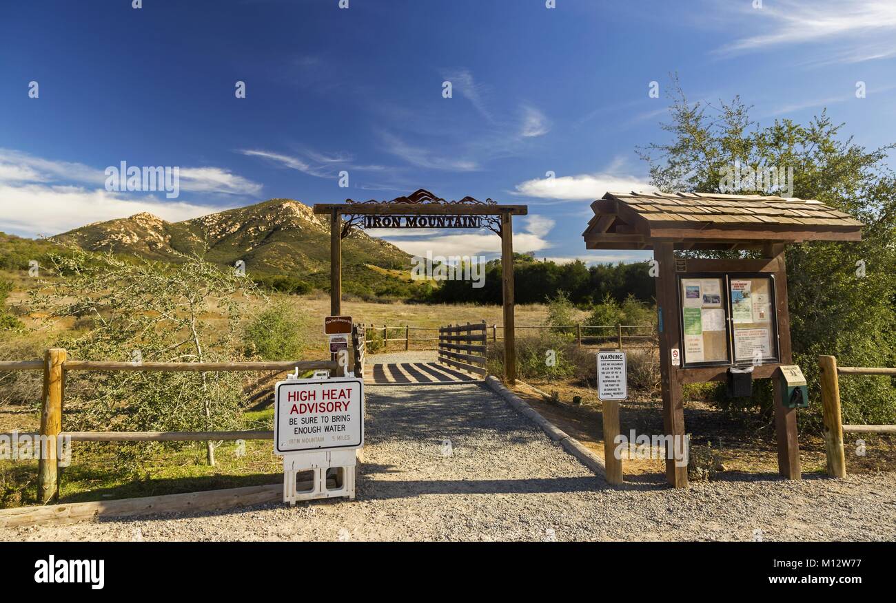 Iron kiosk hires stock photography and images Alamy