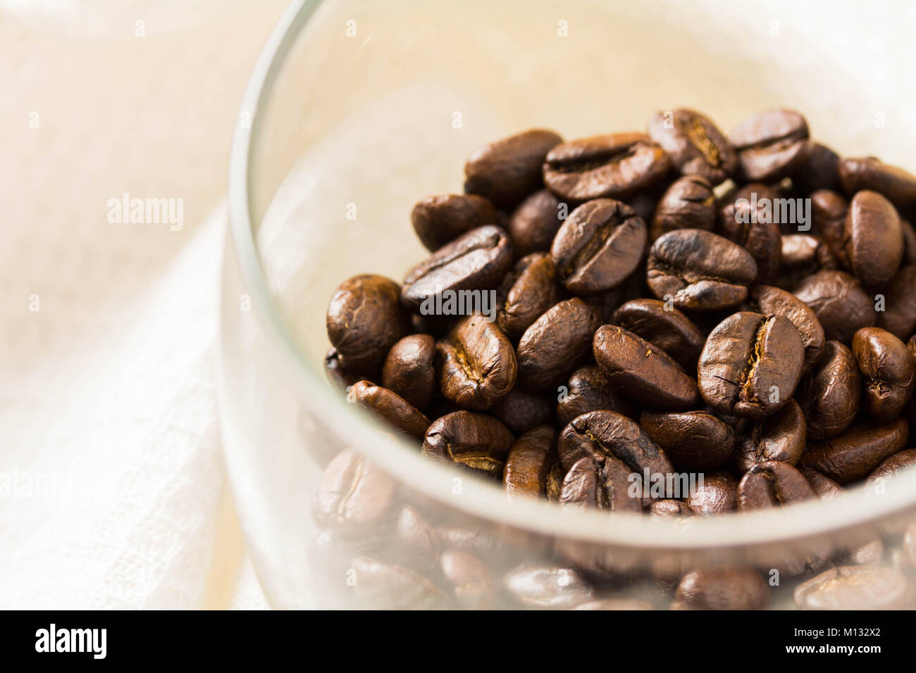 roasted brown coffee beans background Stock Photo - Alamy