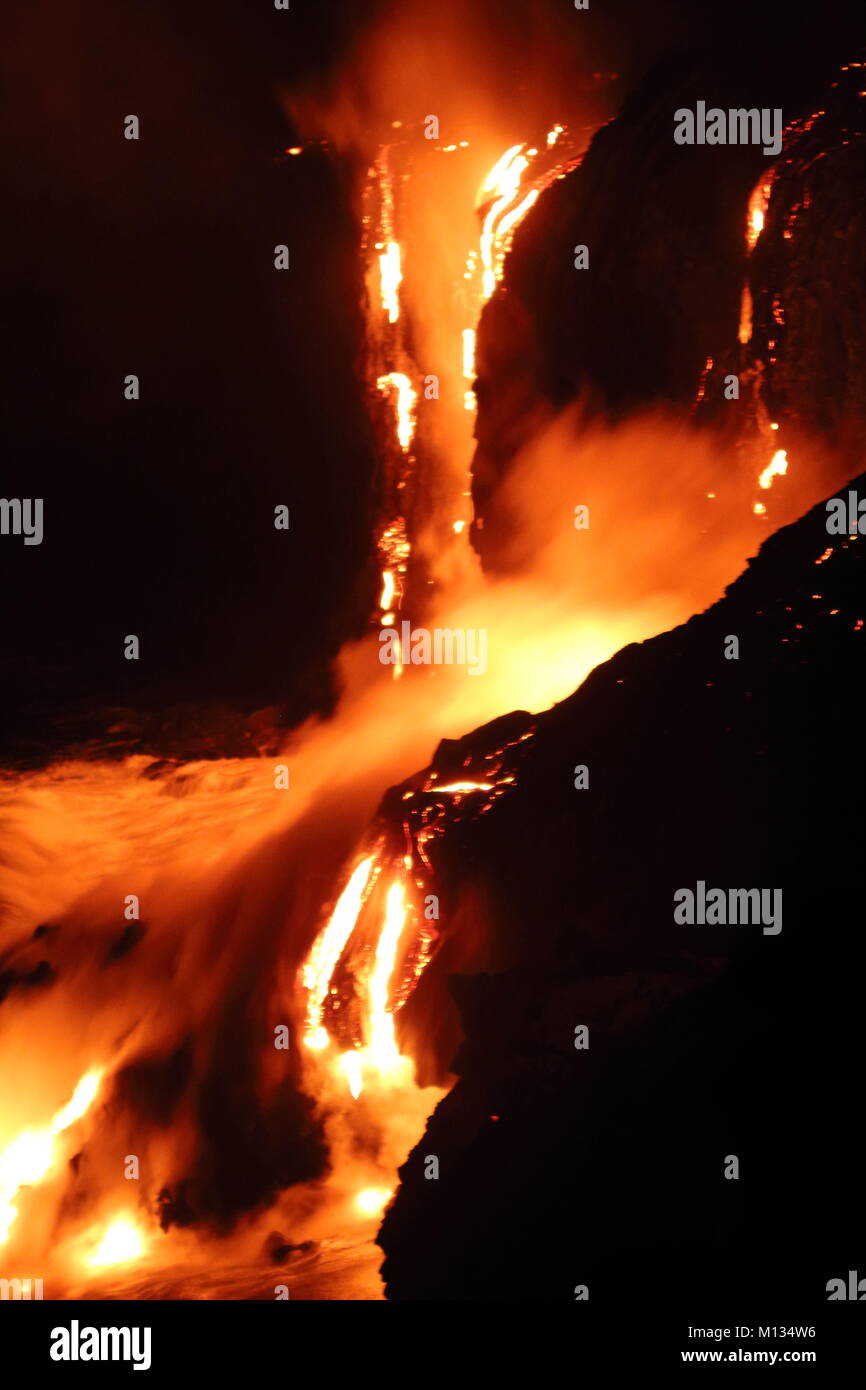 Flowing lava on the Big Island, Hawaii volcano Kilauea Stock Photo Alamy