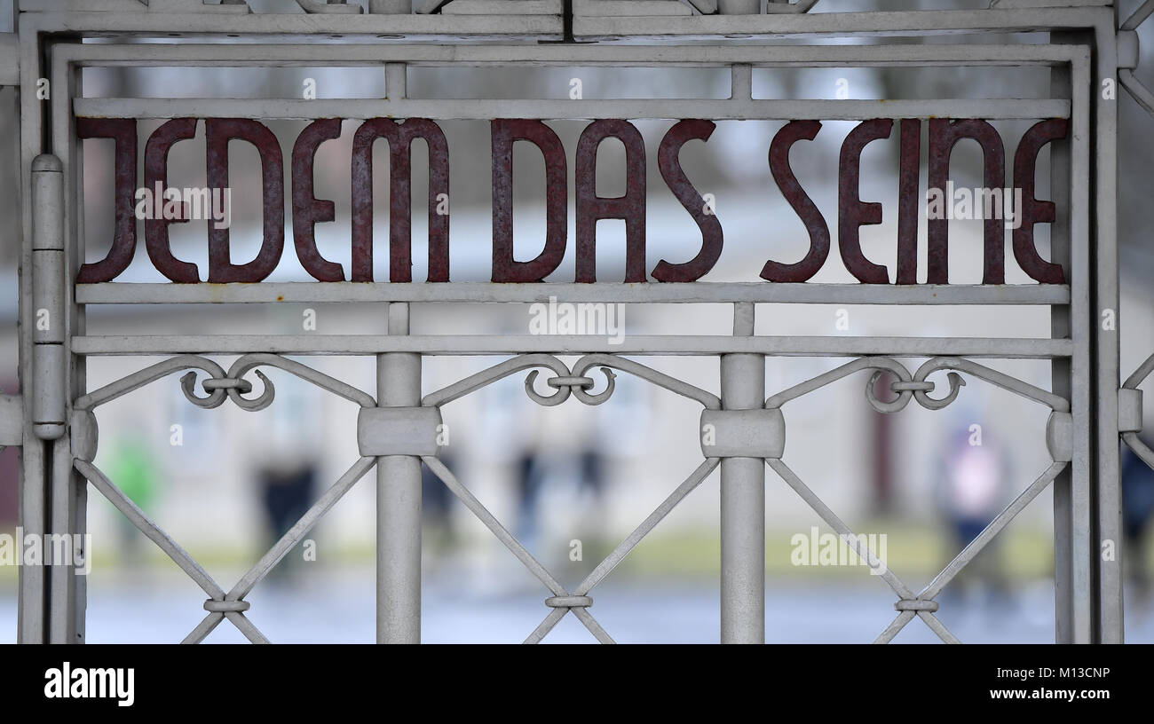 Weimar, Germany. 26th Jan, 2018. The letters on the camp gate read 'Jedem das Seine' (lit. 'to each his own') at the memorial site Buchenwald in Weimar, Germany, 26 January 2018. Soviet troops liberated Auschwitz concentration camp on 27 January 1945. Credit: Martin Schutt/dpa-Zentralbild/dpa/Alamy Live News Stock Photo