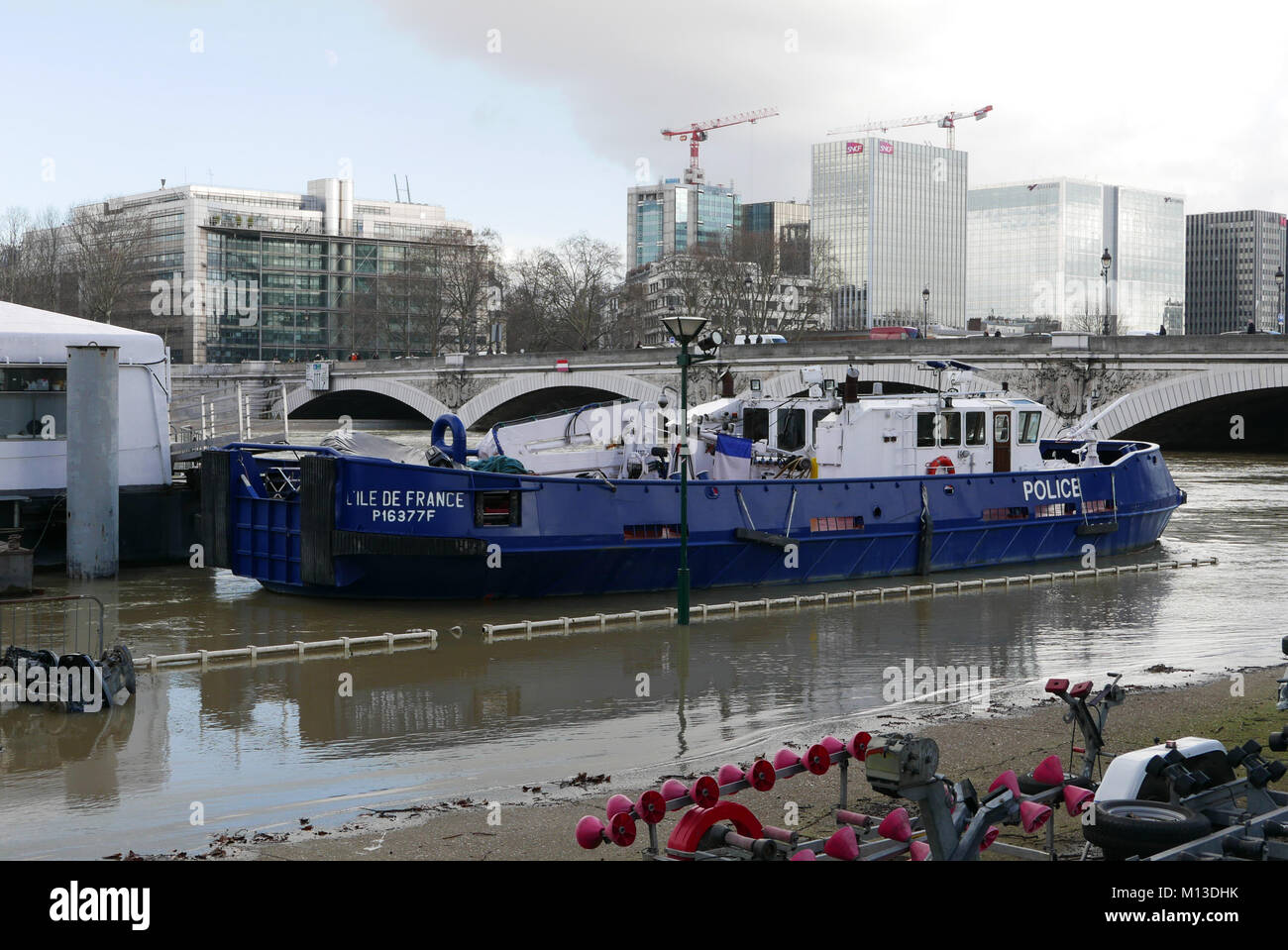 Tug of the Brigade Fluviale, Quai Saint-Bernard, flood of the Seine river, January 25, 2018, Paris, France Stock Photo