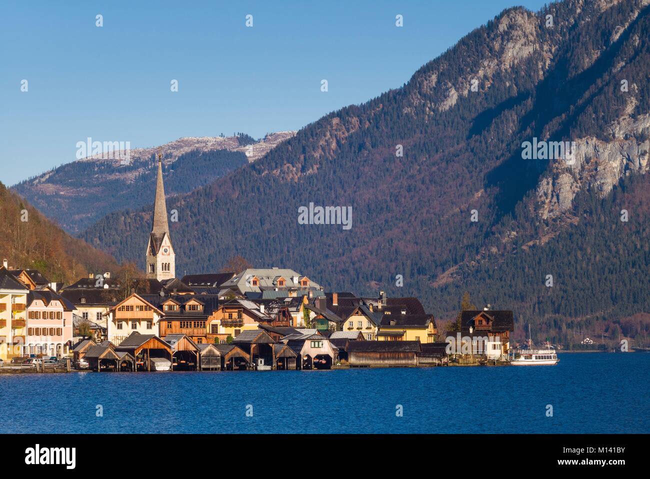 Austria, Upper Austria, Salzkamergut, Hallstatt, town view, dawn Stock Photo