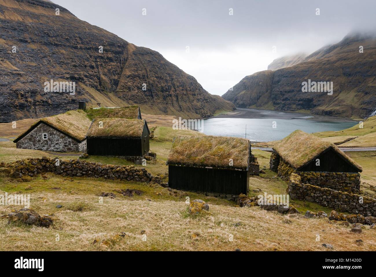 Denmark, Faroe Islands, Streymoy Island, Saksun, traditional houses Stock Photo