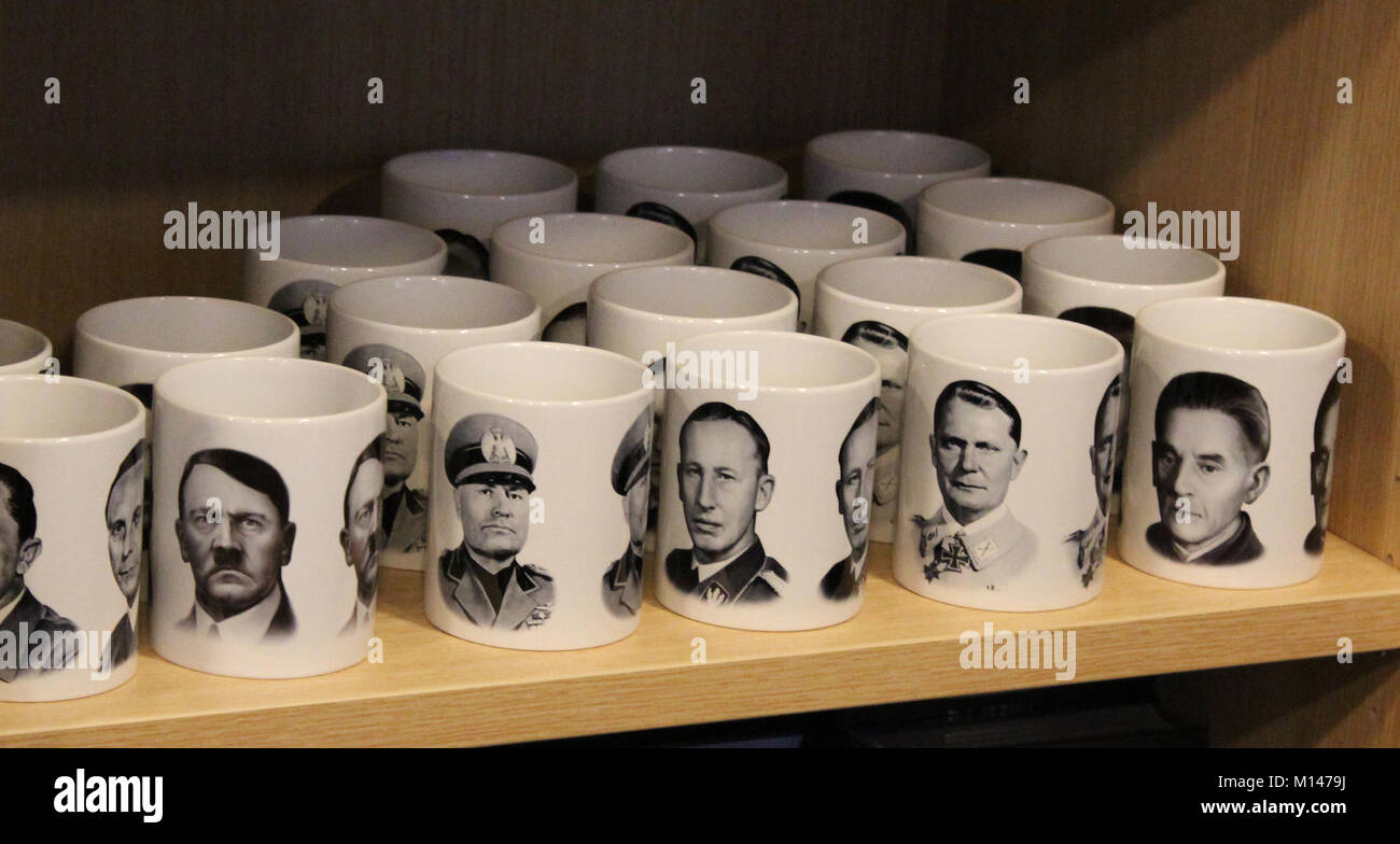 Joseph Goebbels, Adolf Hitler, Benito Mussolini, Reinhard Heydrich, Hermann Goring, Karl Hermann Frank, mug with portrait print Stock Photo