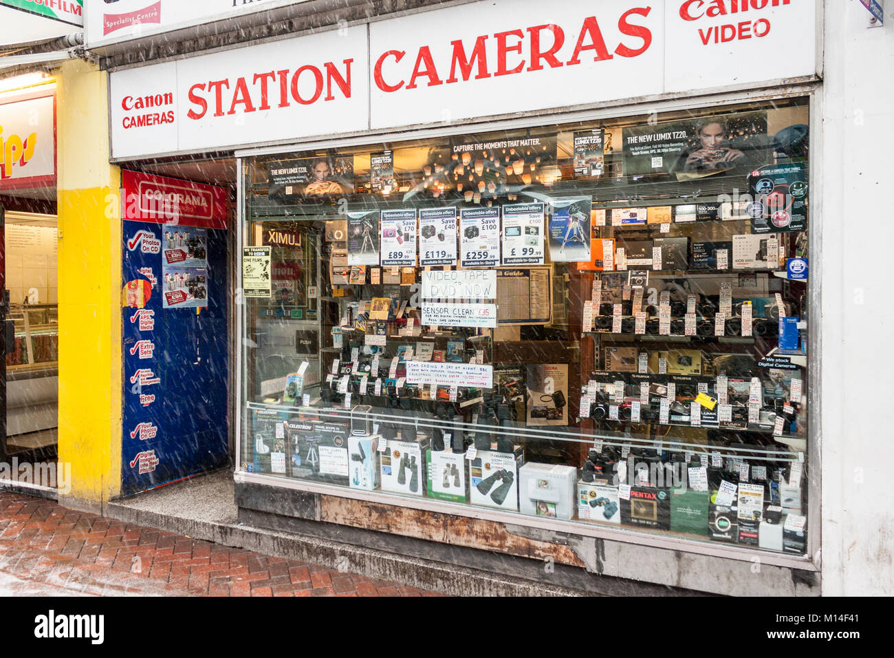 Station Cameras, a former independent camera store. Reading, Berkshire,  England, GB, UK Stock Photo - Alamy