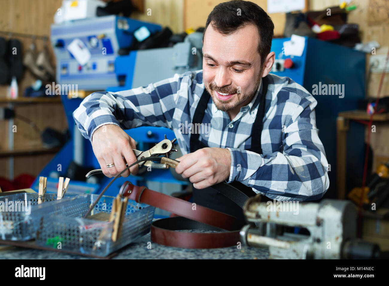 Worker leather making quality hi-res stock photography and images - Alamy