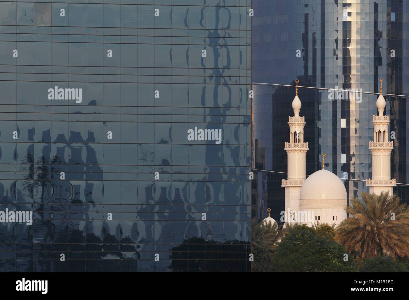 United Arab Emirates, Dubai, Deira, traditional architecture and modern tower Stock Photo