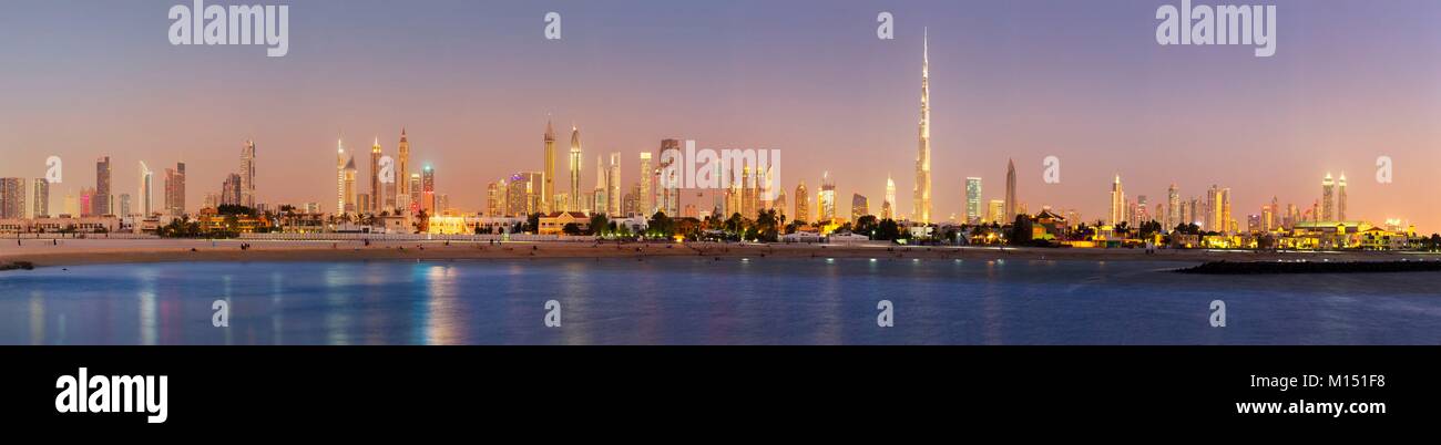 United Arab Emirates, Dubai, skyline of dubai with DIFC, Business Bay, Burj Khalifa, Jumeirah and the beach Stock Photo