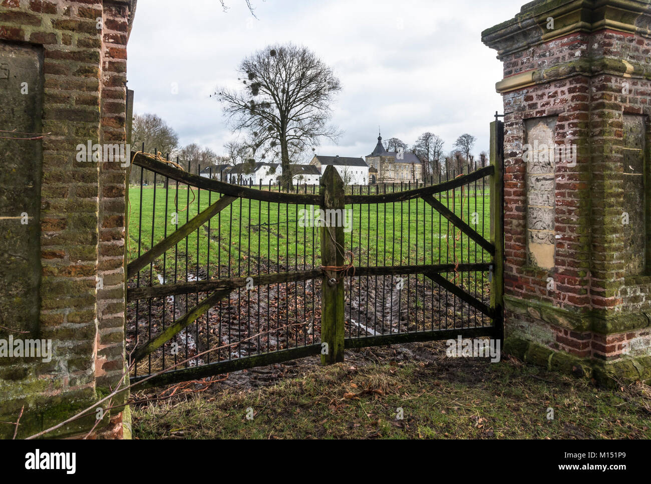 Castle Genhoes, behind vintage farmers gate, Oud valkenburg, Limburg, Netherlands. Stock Photo