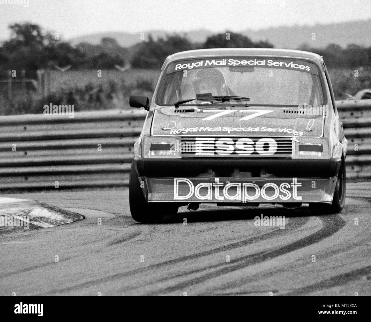 Saloon Racing Austin cars 1980s hi-res stock photography and images - Alamy