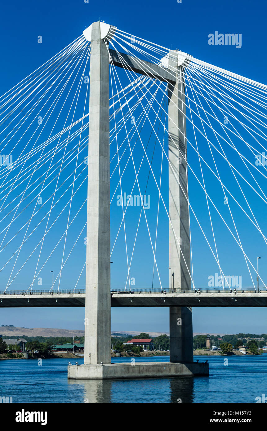 Ed Hendler cable bridge across the Columbia River. Pasco Washington Stock Photo