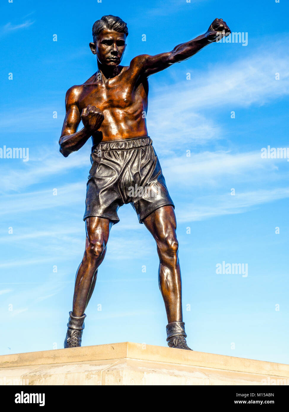 Bronze statue boxer hires stock photography and images Alamy