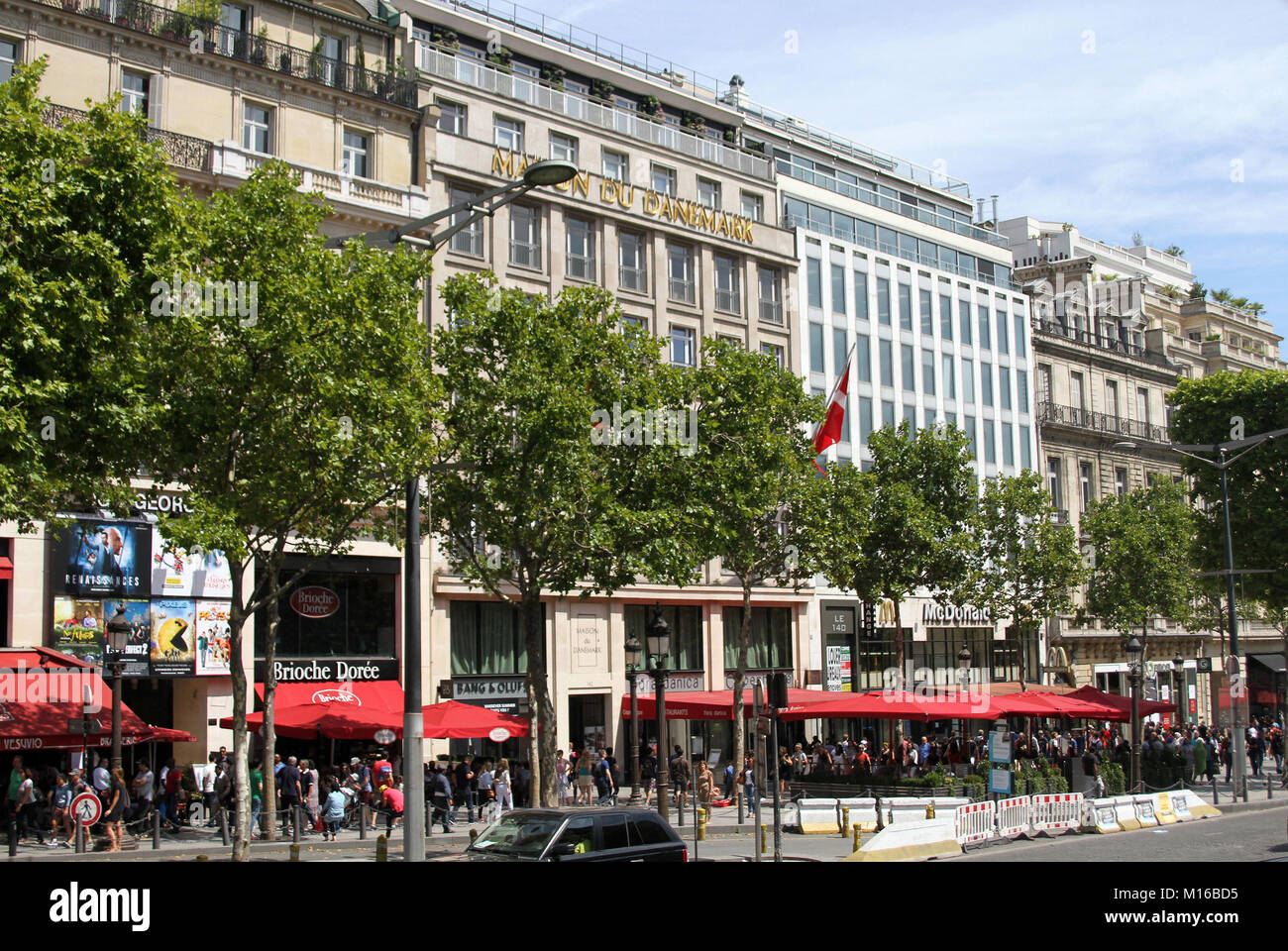 Shopping on the Champs-Elysées - AESU