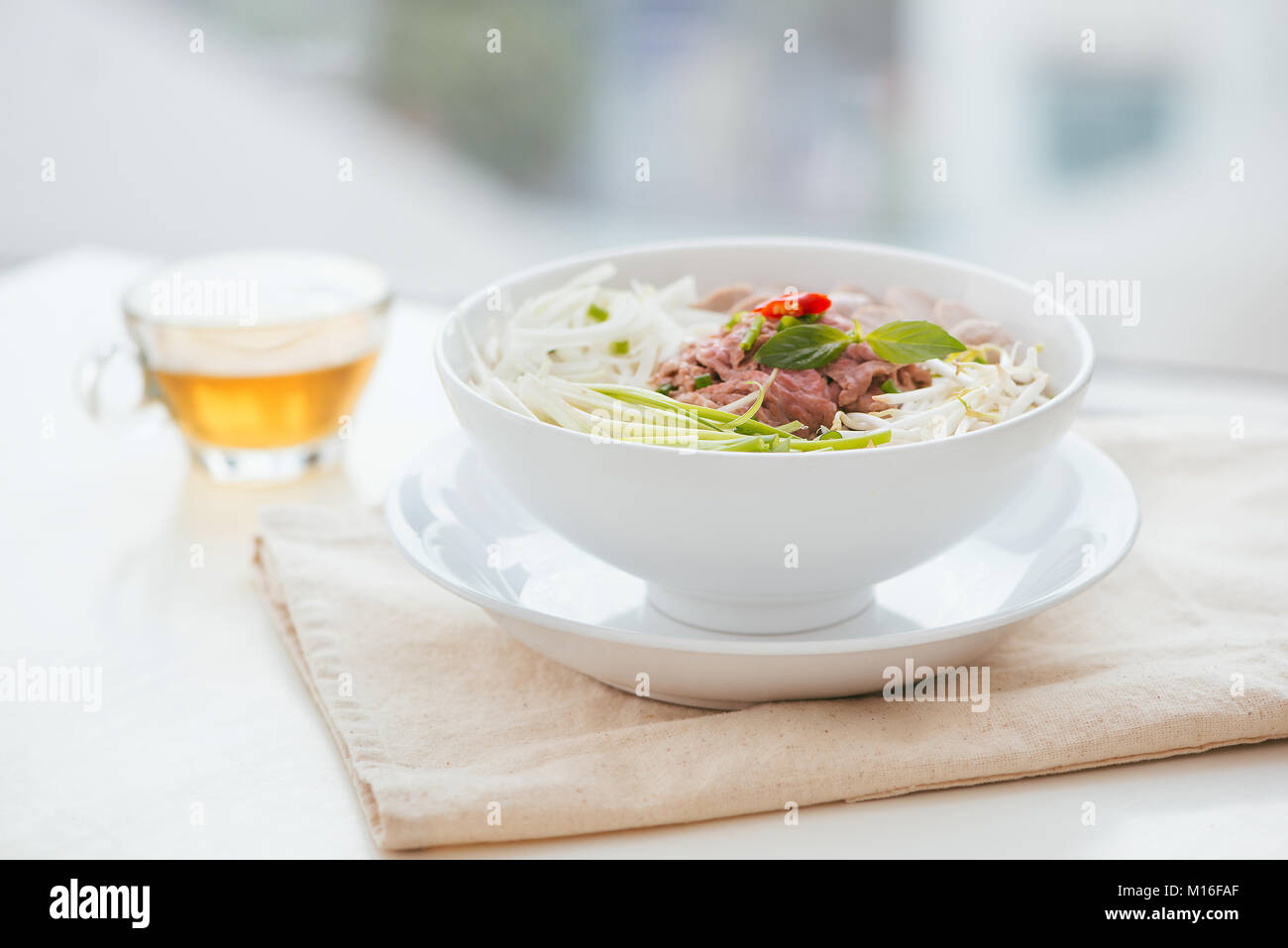A bowl of traditional Vietnamese Pho noodle Stock Photo - Alamy