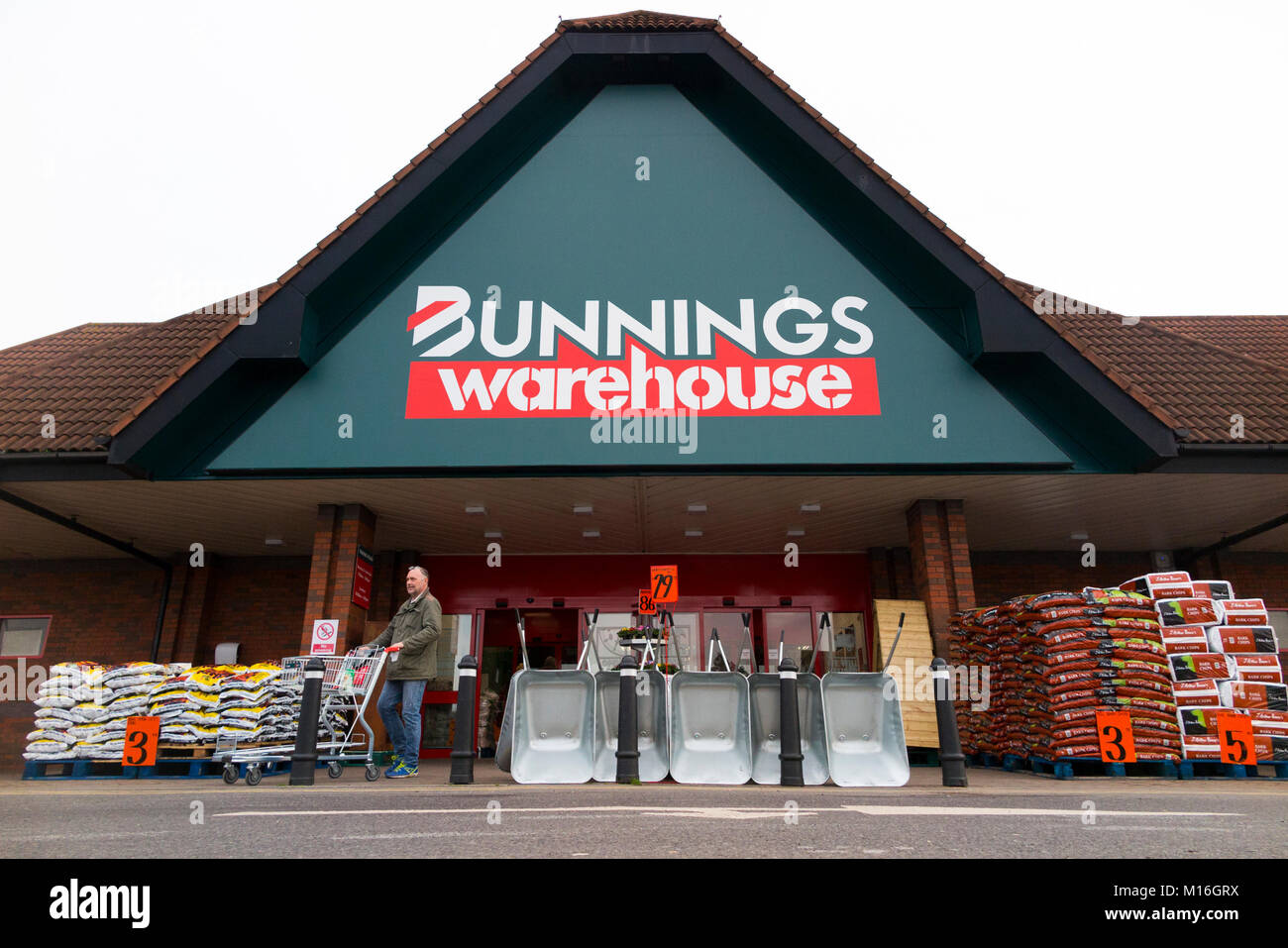 General exterior view with logo outside a new UK Bunnings Warehouse DIY super store and trade / domestic home improvement shop / retailer. UK. (94 Photo - Alamy