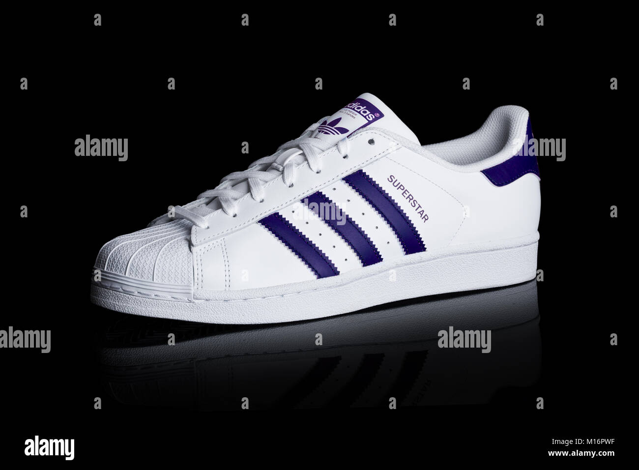 adidas superstar new design