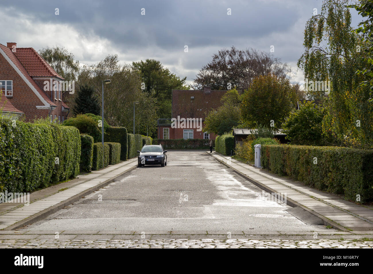 Town residential street hi-res stock photography and images - Alamy