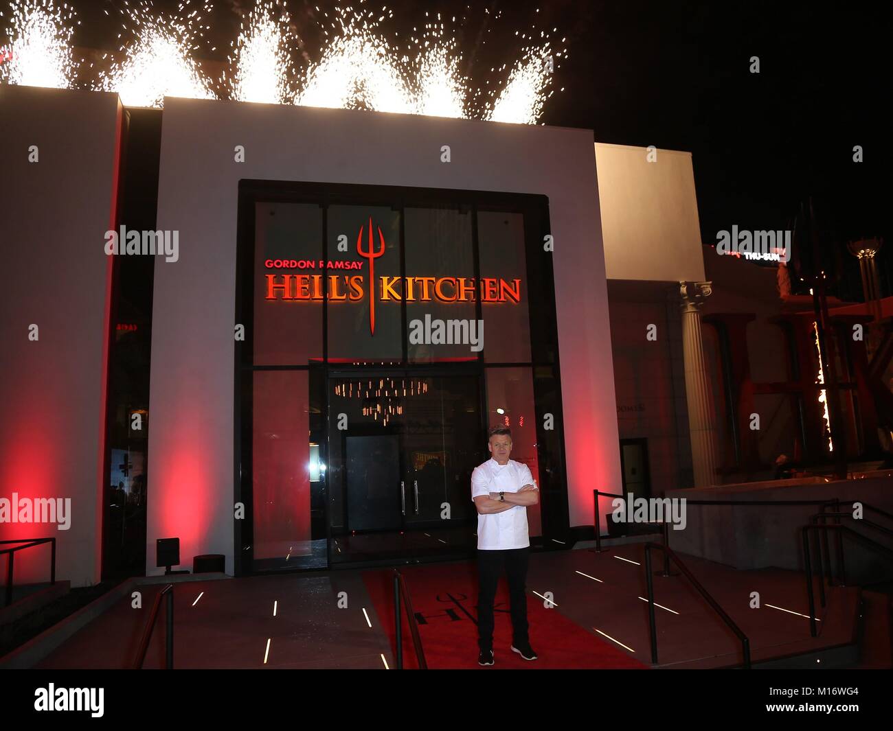 Gordon Ramsay Hells Kitchen Las Vegas High Resolution Stock Photography and  Images - Alamy