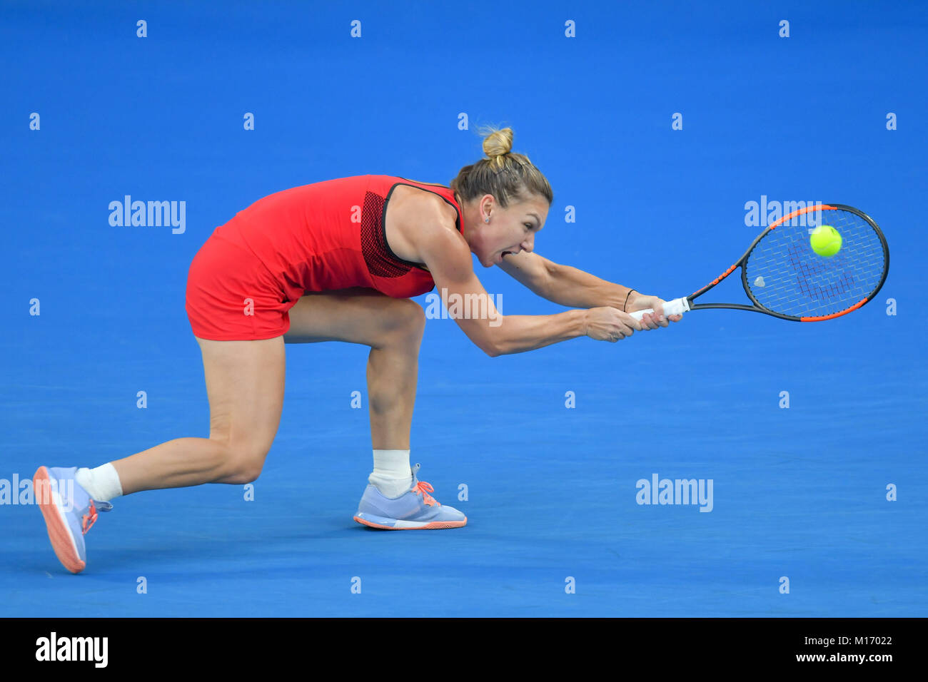 Melbourne, Australia. 27th Jan, 2018. Number one seed Simona Halep of Romania in action in the Women's Final against number two seed Caroline Wozniacki of Denmark on day thirteen of the 2018 Australian Open Grand Slam tennis tournament in Melbourne, Australia. Sydney Low/Cal Sport Media/Alamy Live News Stock Photo