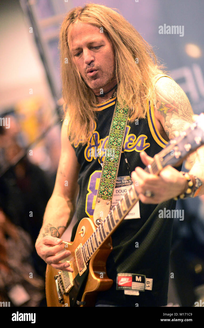 Doug aldrich hi-res stock photography and images - Alamy
