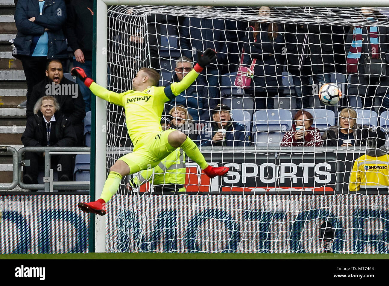Wigan, England. 27th January, 2018. Joe Hart of West Ham United fails to stop Wigan's first goal to make the score 1-0 during the FA Cup Fourth Round match between Wigan Athletic and West Ham United at DW Stadium on January 27th 2018 in Wigan, England. (Photo by Daniel Chesterton/phcimages.com) Credit: PHC Images/Alamy Live News Stock Photo