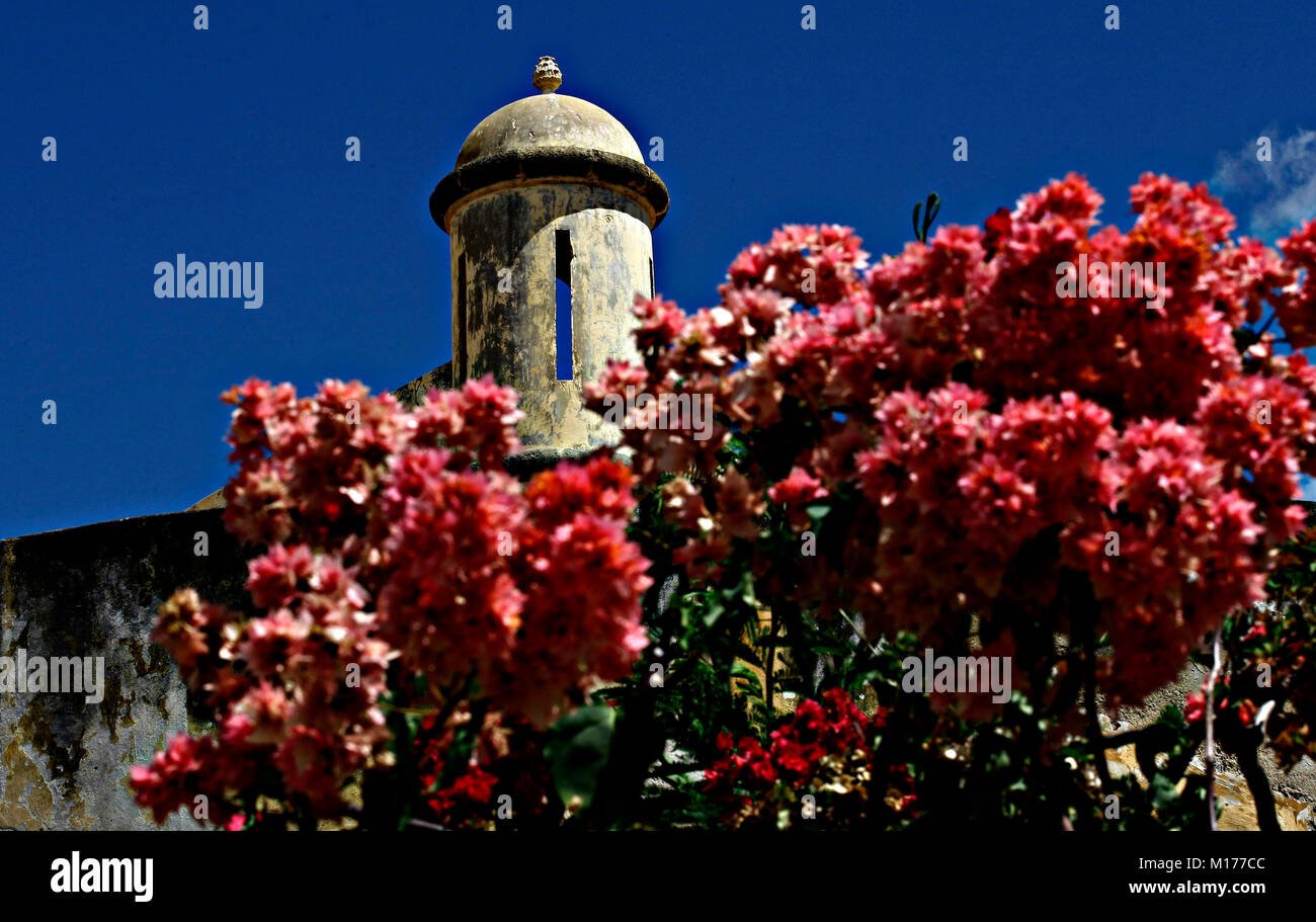 Cumana, Sucre, Venezuela. 10th June, 2011. June 10, 2011. Castle of San Antonio de la Eminencia, built between 1665 and 1668 with the purpose of defending the city of Cuman''¡ from the attack of pirates and corsairs that lashed the Caribbean. It is located in the city of Cuman''¡, Sucre state, Venezuela. Cumana was the first city founded in the American continent. Photo: Juan Carlos Hernandez Credit: Juan Carlos Hernandez/ZUMA Wire/Alamy Live News Stock Photo