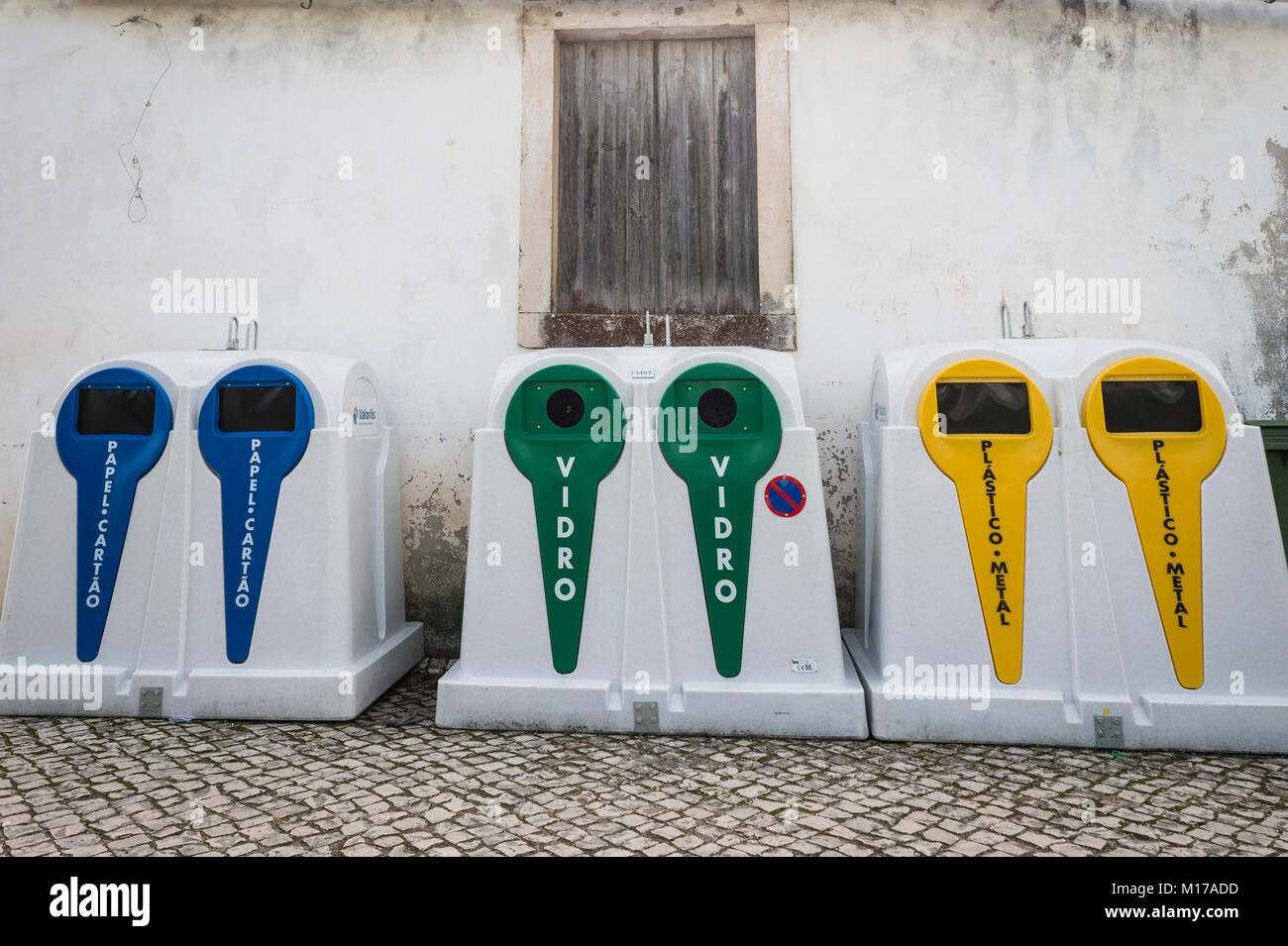 Bins in the street hi-res stock photography and images - Alamy