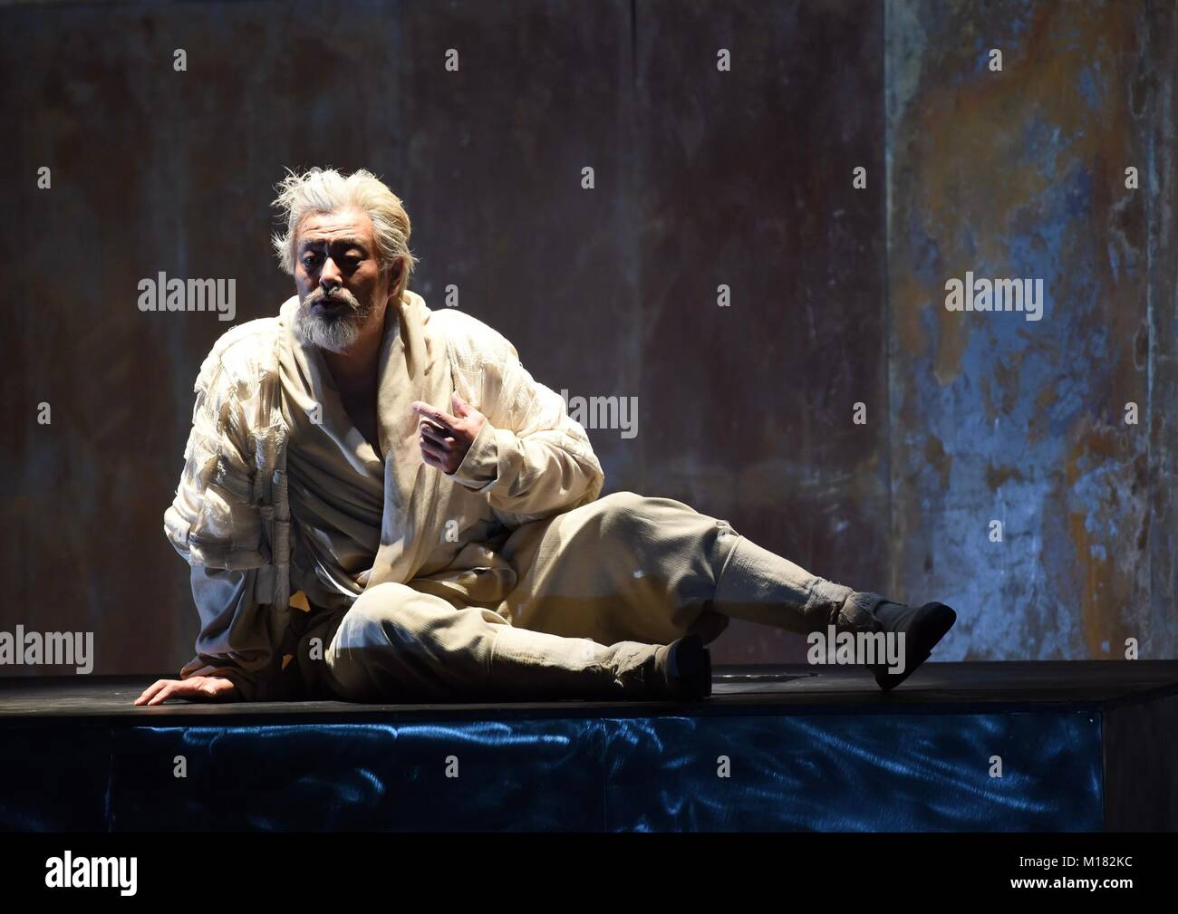 Beijing, China. 28th Jan, 2018. Veteran theatrical actor Pu Cunxin performs in William Shakespeare's play 'King Lear' presented by the National Center for the Performing Arts in Beijing, capital of China, Jan. 28, 2018. Credit: Luo Xiaoguang/Xinhua/Alamy Live News Stock Photo
