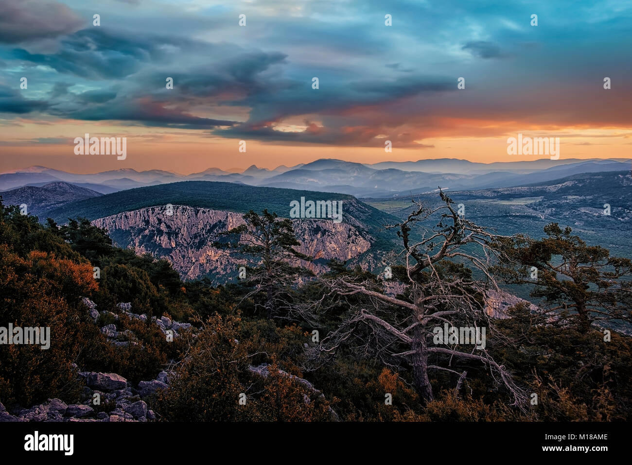 Gorges blue background hi-res stock photography and images - Alamy