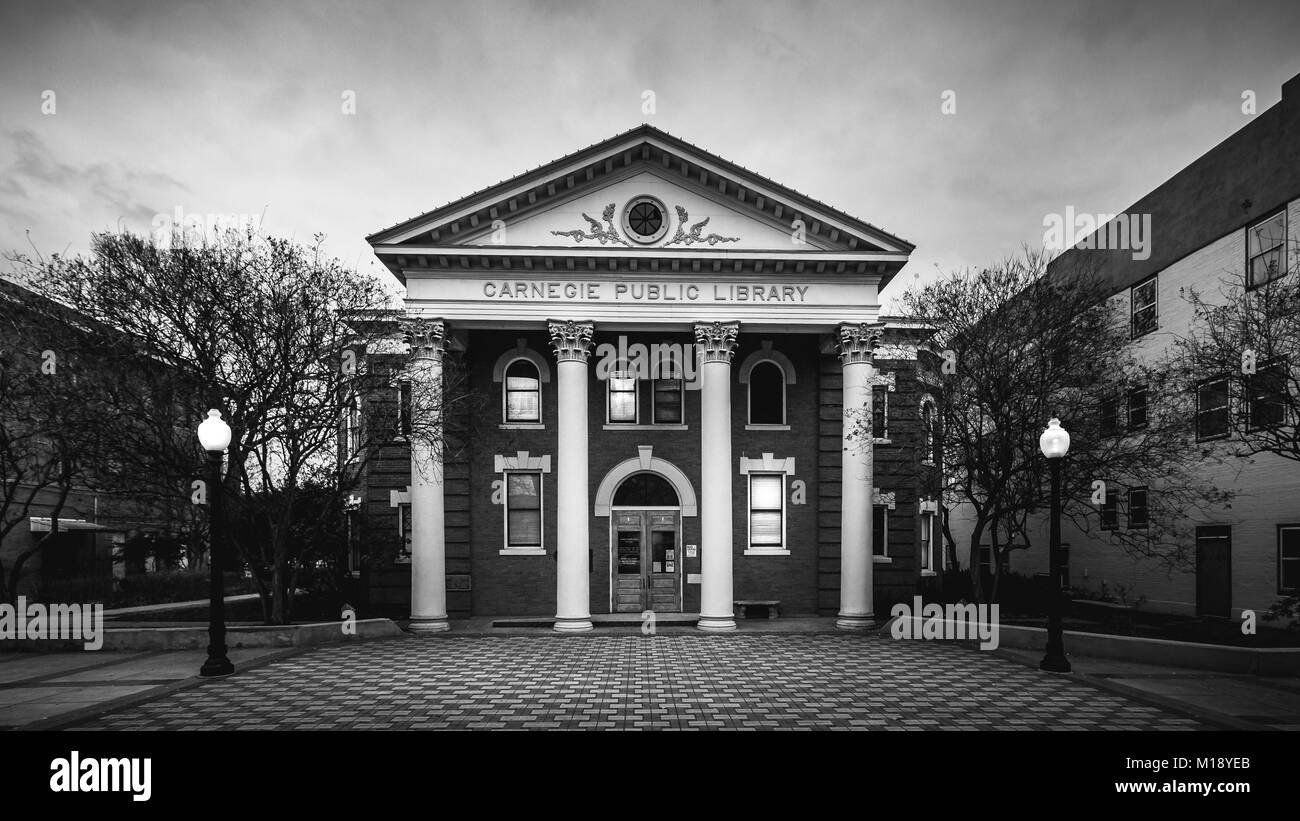 Carnegie Public Library / Bryan Texas Stock Photo - Alamy