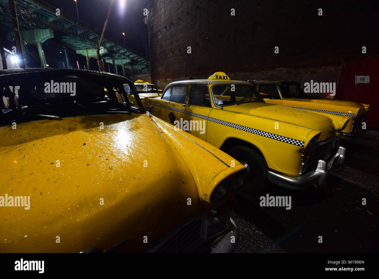New York City, United States. 27th Jan, 2018. Filming continued with a bang on Martin Scorsese's 66th motion picture as director, 'The Irishman,' as pyrotechnic shots were completed in Brooklyn's Gowanus neighborhood. The film stars Robert De Niro, Joe Pesci and Al Pacino, and which depicts an aging hitman's recollection of assassinating Teamster's boss Jimmy Hoffa. Credit: Andy Katz/Pacific Press/Alamy Live News Stock Photo