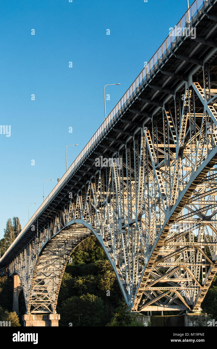 United States, Washington, Seattle, Washington Memorial Bridge, aka Aurora Bridge