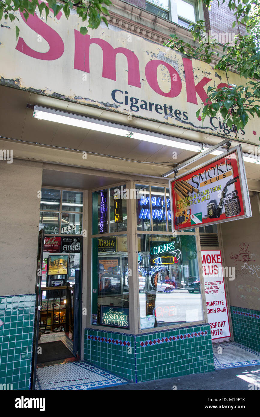 A smoke shop on 1st Avenue, Seattle, Washington, USA Stock Photo