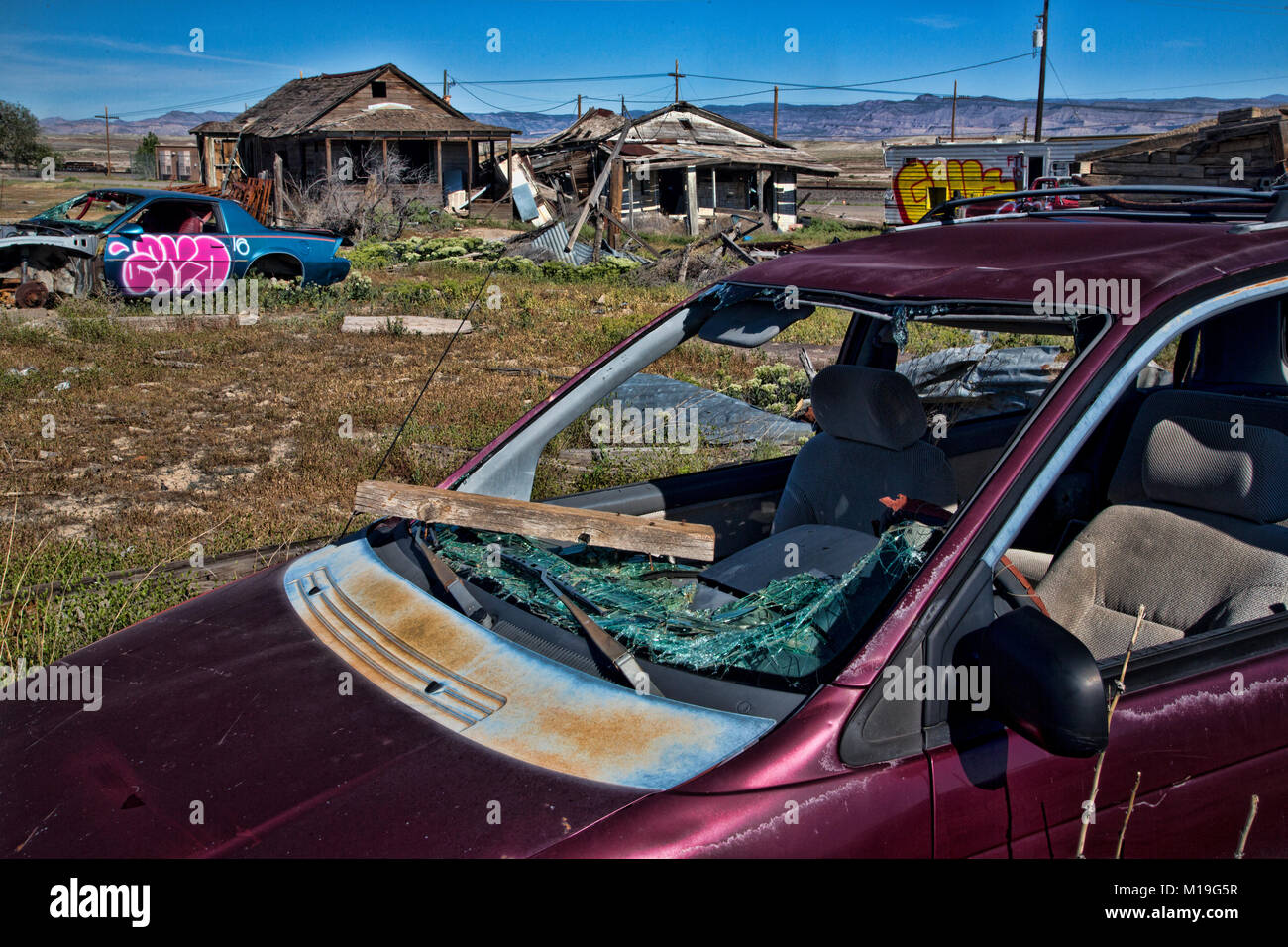 Car junk yard hires stock photography and images Alamy
