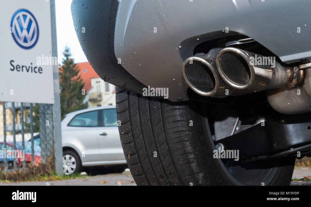 Hanover, Germany. 04th Nov, 2015. ILLUSTRATION The exhaust pipe of a