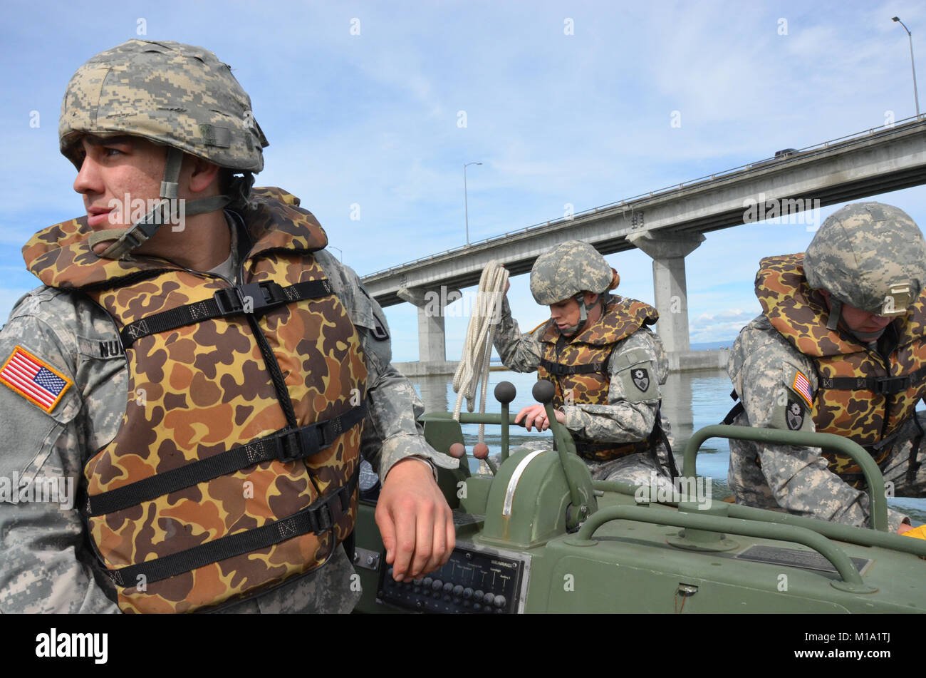 Soldiers from the 132nd Multi-Role Bridge Company’s main unit in ...