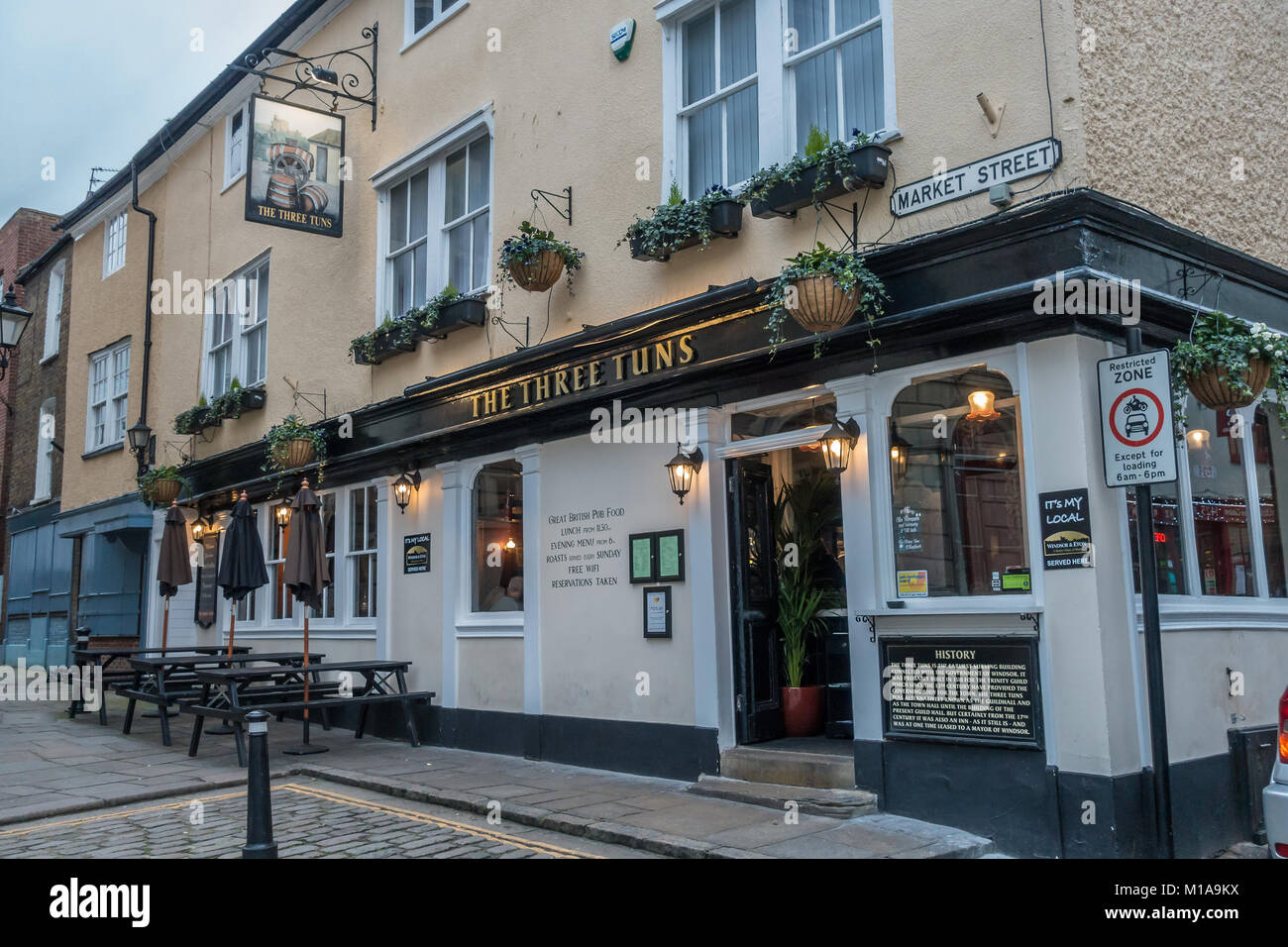 The Three Tuns pub on Market Street in Windsor, UK Stock Photo Alamy