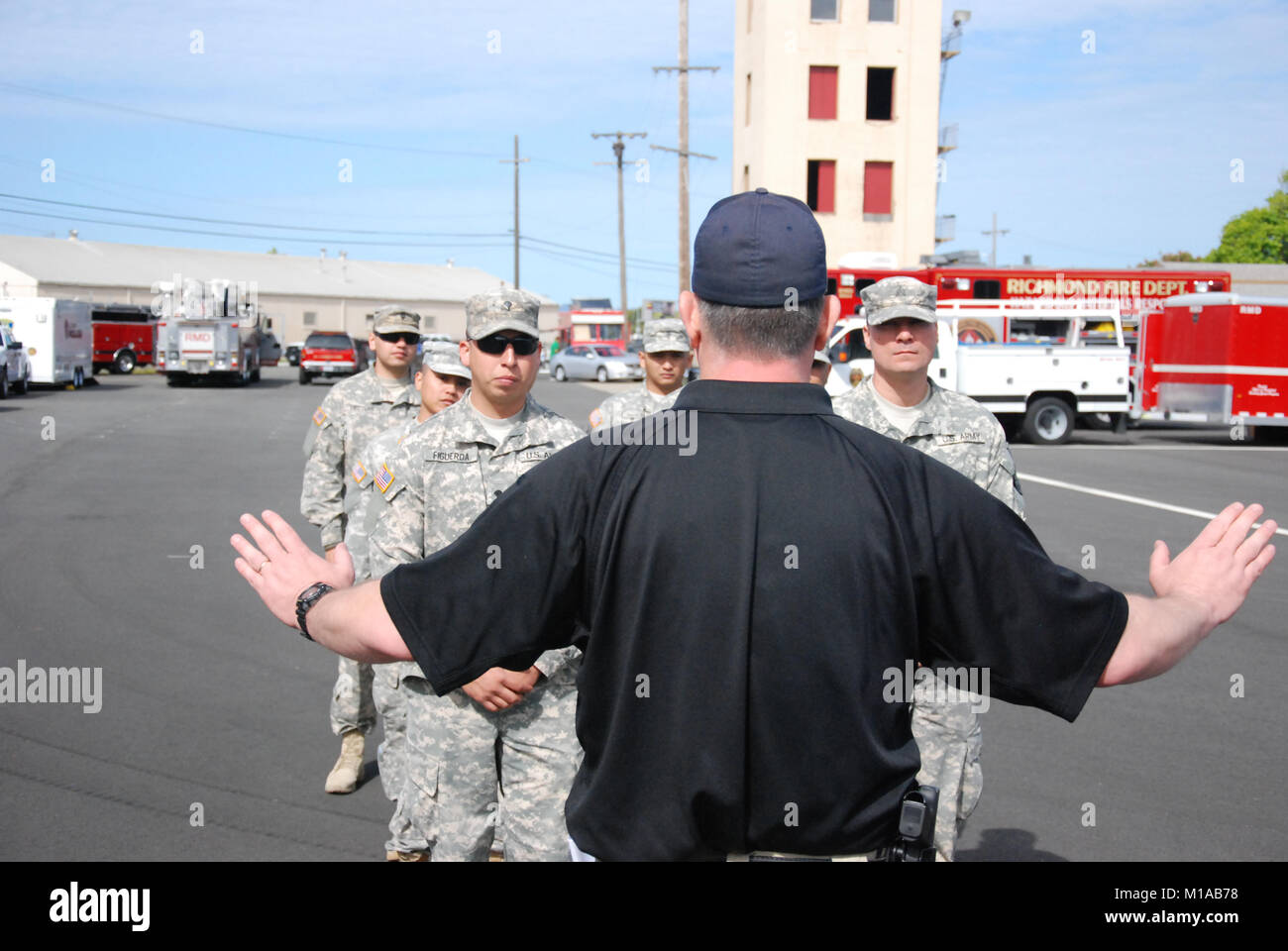 Soldiers and Airmen from the California National Guard's 49th Military ...