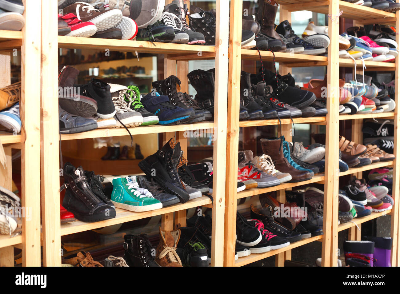 Shoe Store High Resolution Stock Photography and Images - Alamy