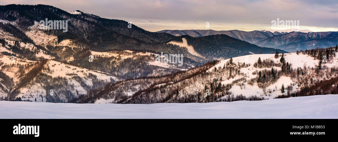 Snowy hills mountain hi-res stock photography and images - Alamy