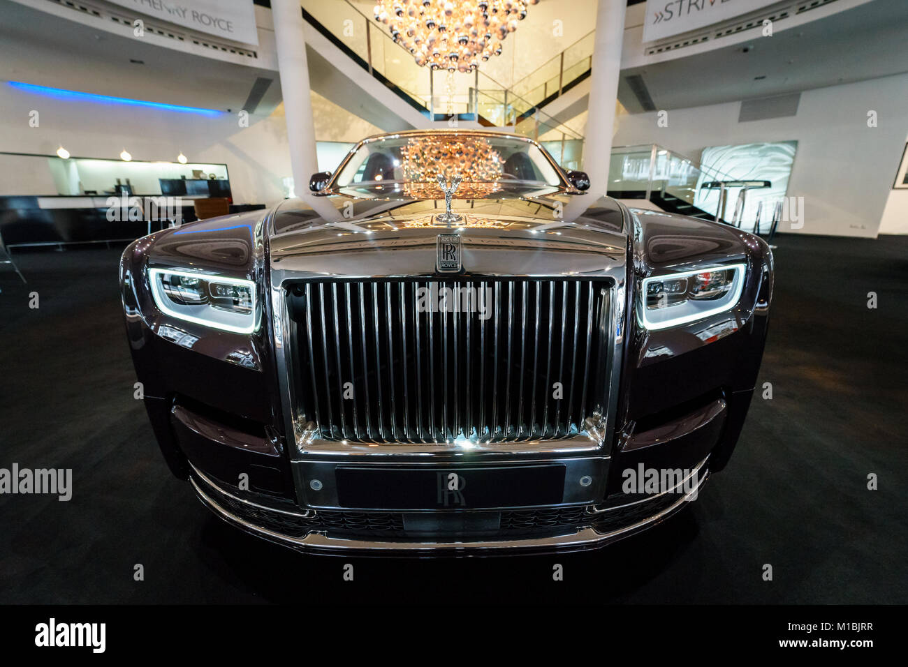 Rolls-Royce Ghost Limousine in Braun gebraucht in Berlin für