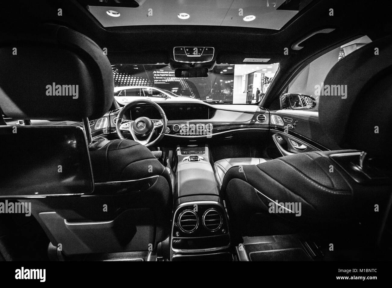 BERLIN - DECEMBER 21, 2017: Showroom. Interior of the full-size luxury car  Mercedes-Benz S-Class S350d (W222 Facelift). Black and white. Since 2017  Stock Photo - Alamy
