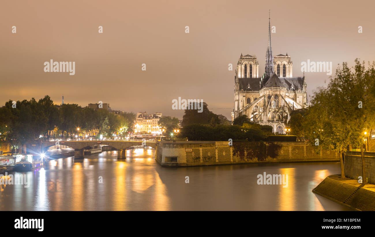Notre Dame with river Seine, night view, Île de la Cité, Paris, France Stock Photo