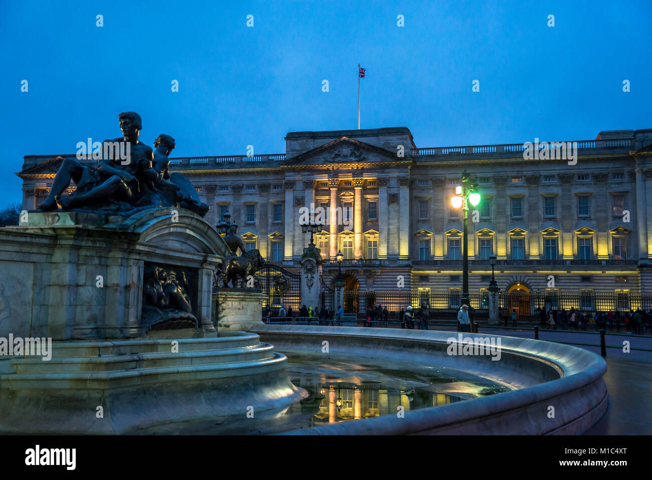 Buckingham Palace is the London residence and administrative headquarters of the reigning monarch of the United Kingdom, London, England, UK Stock Photo