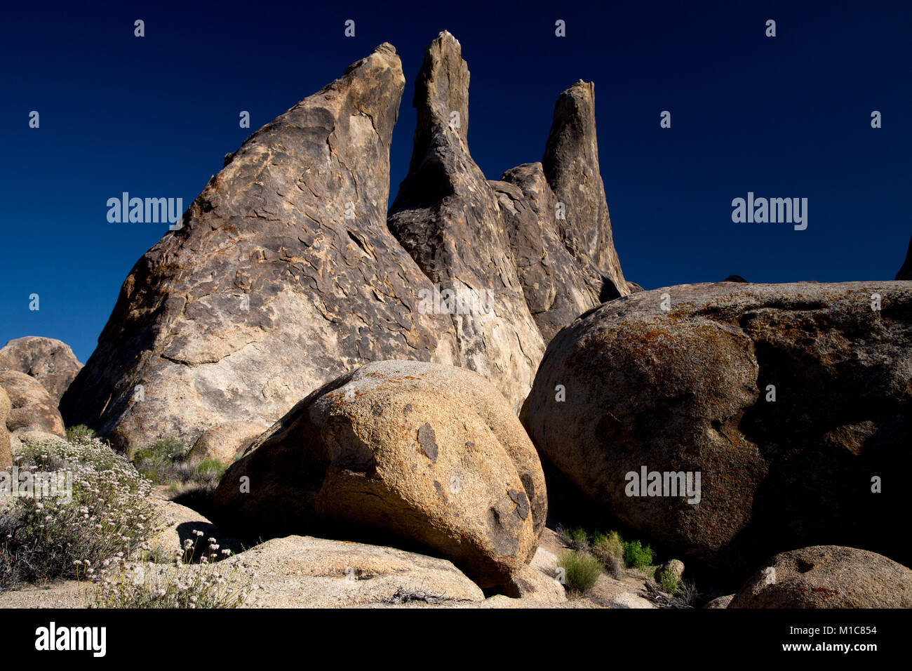 Alabama Hills in The Owens Valley in California Stock Photo Alamy