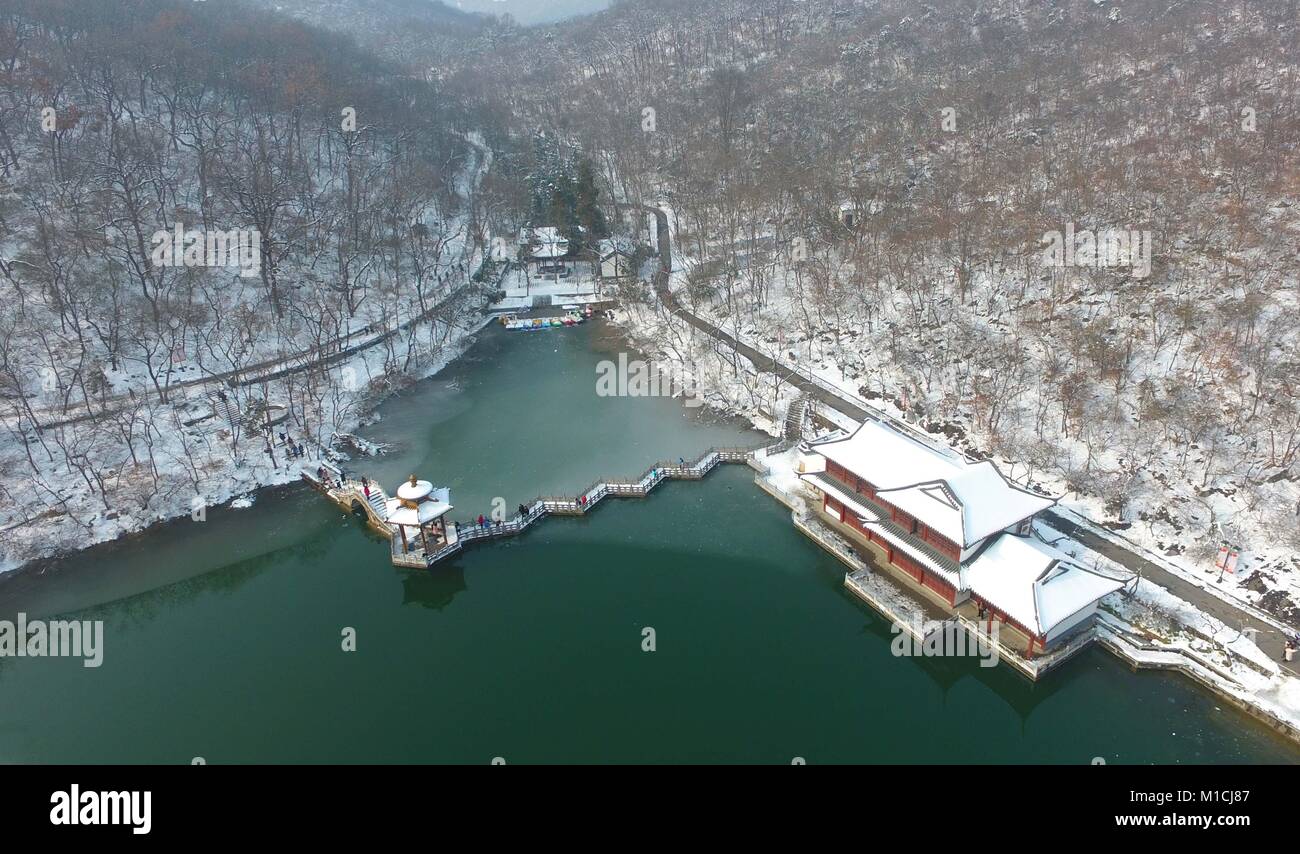 Chuzhou, Chuzhou, China. 29th Jan, 2018. Chuzhou, CHINA-29th January 2018: Snow scenery of Langya Mountain Scenic Area in Chuzhou, east China's Anhui Province. Credit: SIPA Asia/ZUMA Wire/Alamy Live News Stock Photo