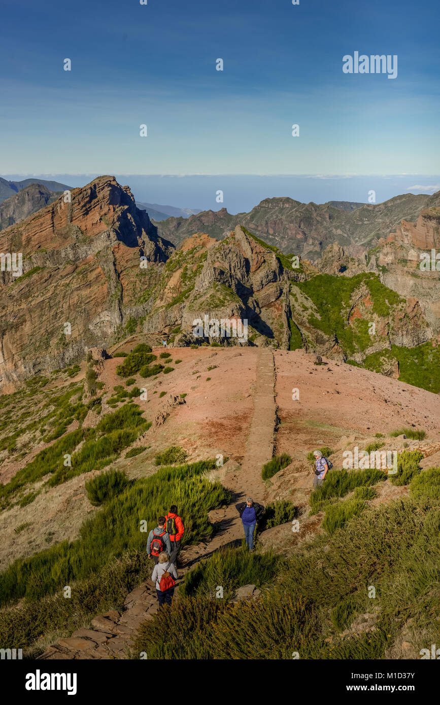 PR1 hiking trail from the Pico do Arieiro to Pico Ruivo, Madeira, Portugal, Wanderweg PR1 vom