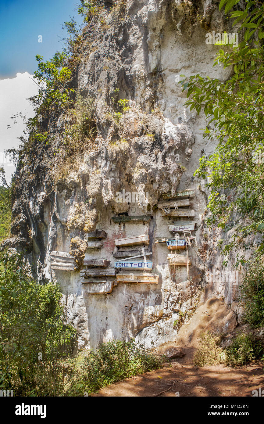 Hanging coffins of Sagada in Northern Luzon Island, Philippines is indigenous Igarot tribal tradition of burying their dead. The tradition is nearly 2 Stock Photo